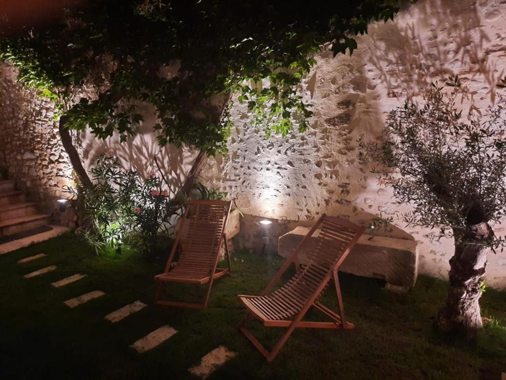 Drome Provencale Maison Familiale Calme Dans Village Valréas Exteriör bild