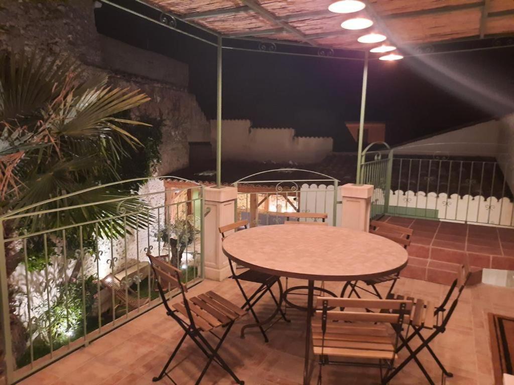 Drome Provencale Maison Familiale Calme Dans Village Valréas Exteriör bild