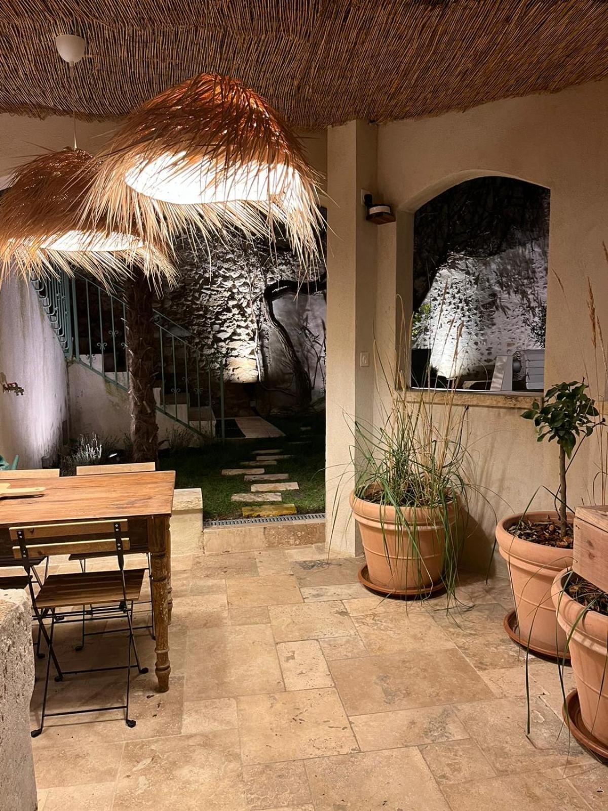 Drome Provencale Maison Familiale Calme Dans Village Valréas Exteriör bild