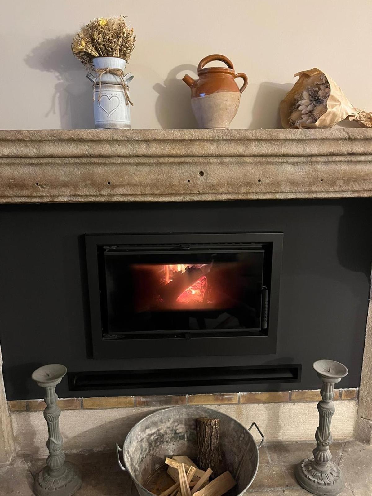 Drome Provencale Maison Familiale Calme Dans Village Valréas Exteriör bild