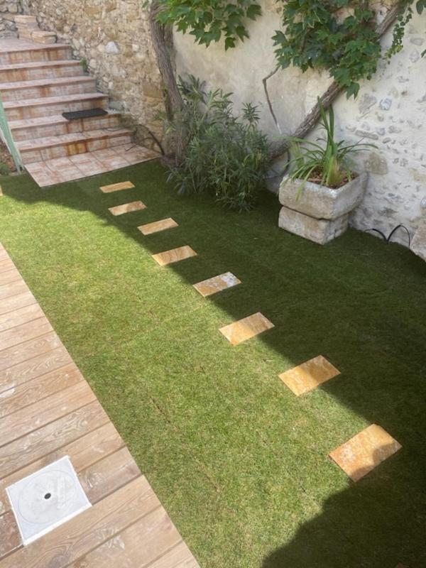 Drome Provencale Maison Familiale Calme Dans Village Valréas Exteriör bild