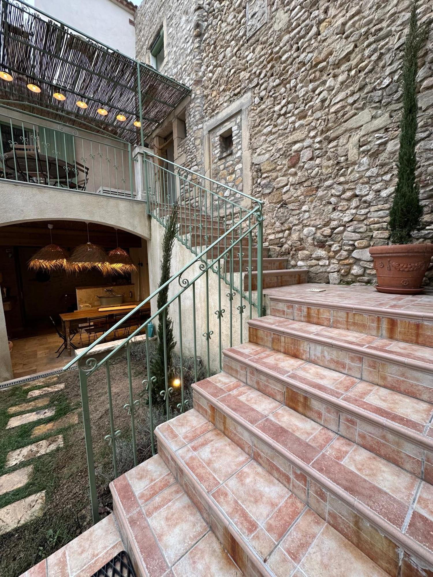 Drome Provencale Maison Familiale Calme Dans Village Valréas Exteriör bild